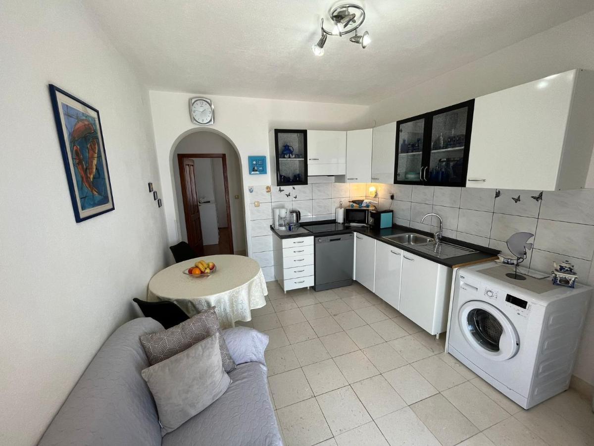Apartment Merlin Бол Екстериор снимка