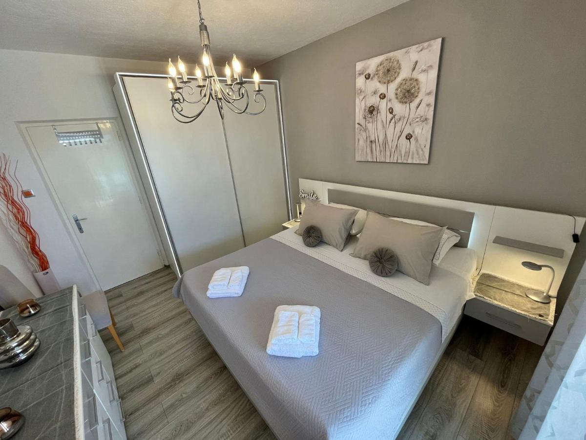 Apartment Merlin Бол Екстериор снимка