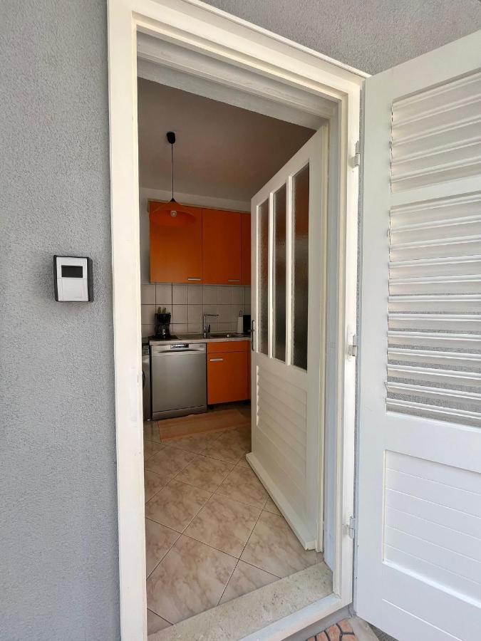 Apartment Merlin Бол Екстериор снимка
