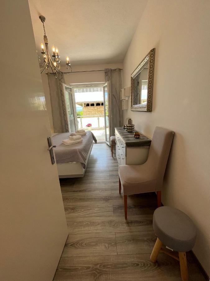 Apartment Merlin Бол Екстериор снимка